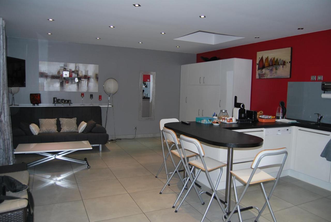 Loft, Avec Piscine Privative Et Parking, A 15 Minutes A Pied Du Centre Ville Et A 20 Mn De La Mer Монпелие Екстериор снимка